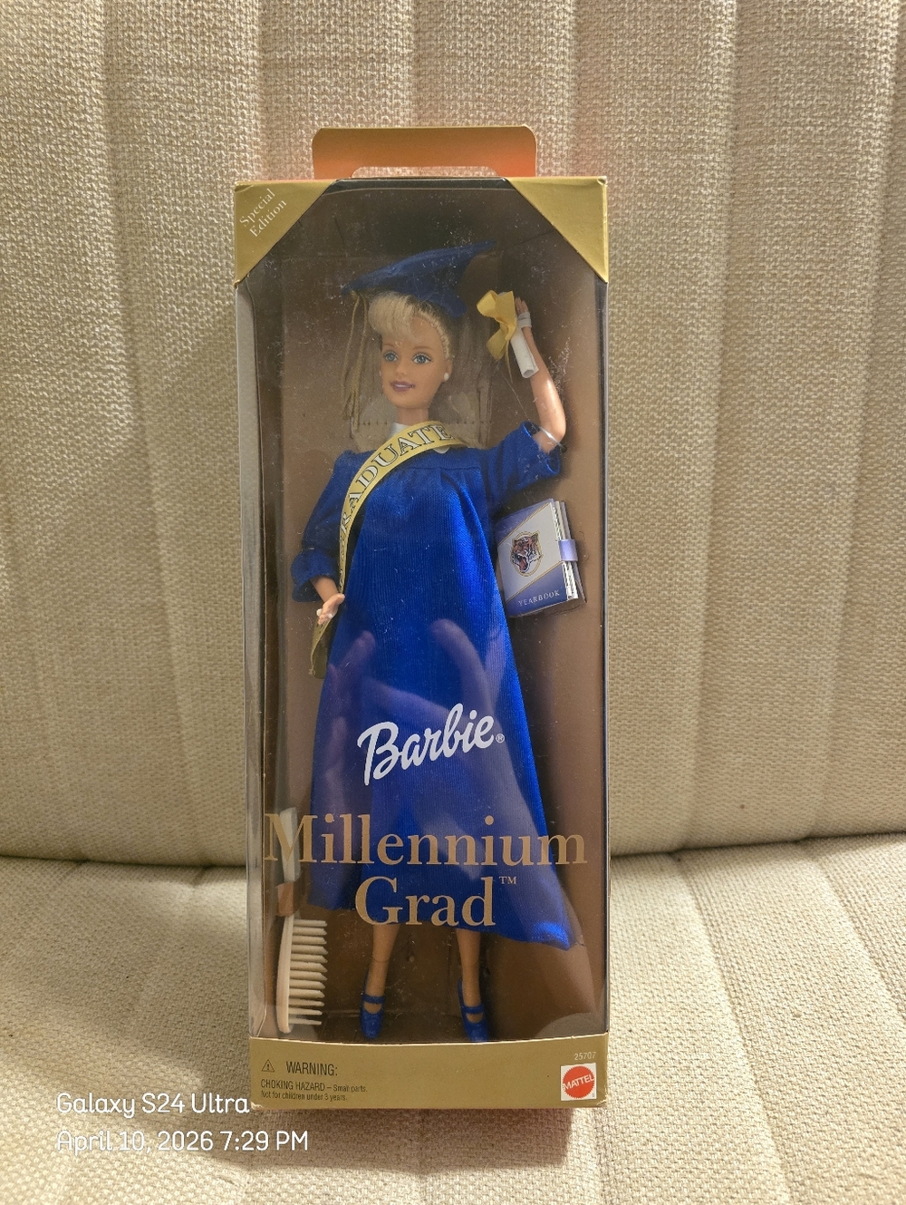 Vintage Barbie Millennium Grad NIB 2000
